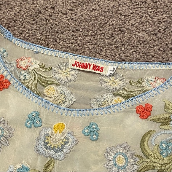 Johnny Was Embroidered Cream Blouse with Floral Accents - Picture 4 of 5